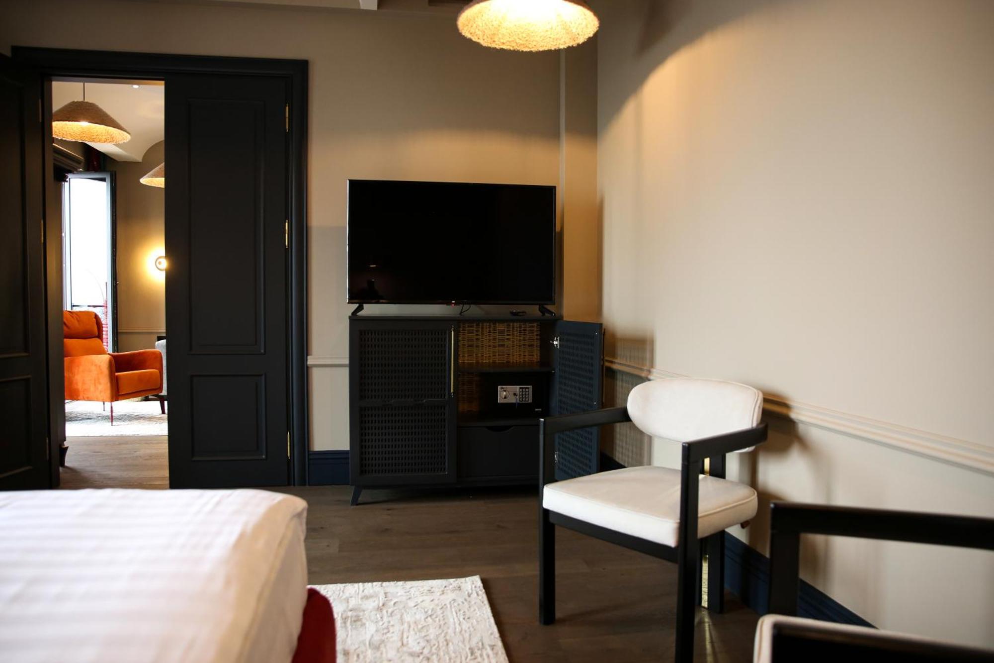 Hotel Retro Батумі Екстер'єр фото